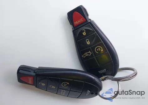 2013 Dodge Dart Limited z USA, uszkodzony, nr VIN 1C3CDFCA9DD346494